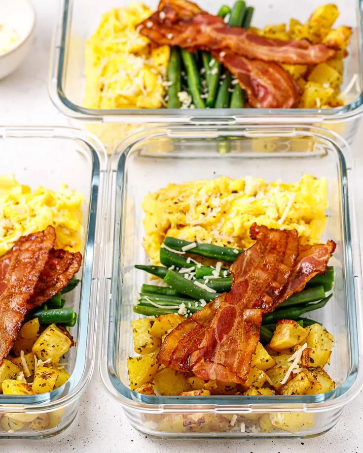 Bowls de desayuno nutritivo preparados para la semana